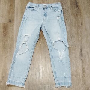 Abercrombie & Fitch Light Blue Distressed High rise Mom Jeans Sz 28 / 6